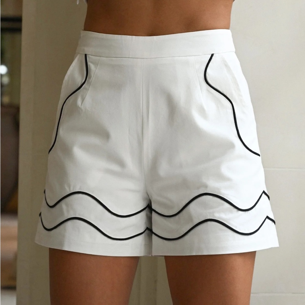 YLLW ‘Marchesa’ Wave Shorts